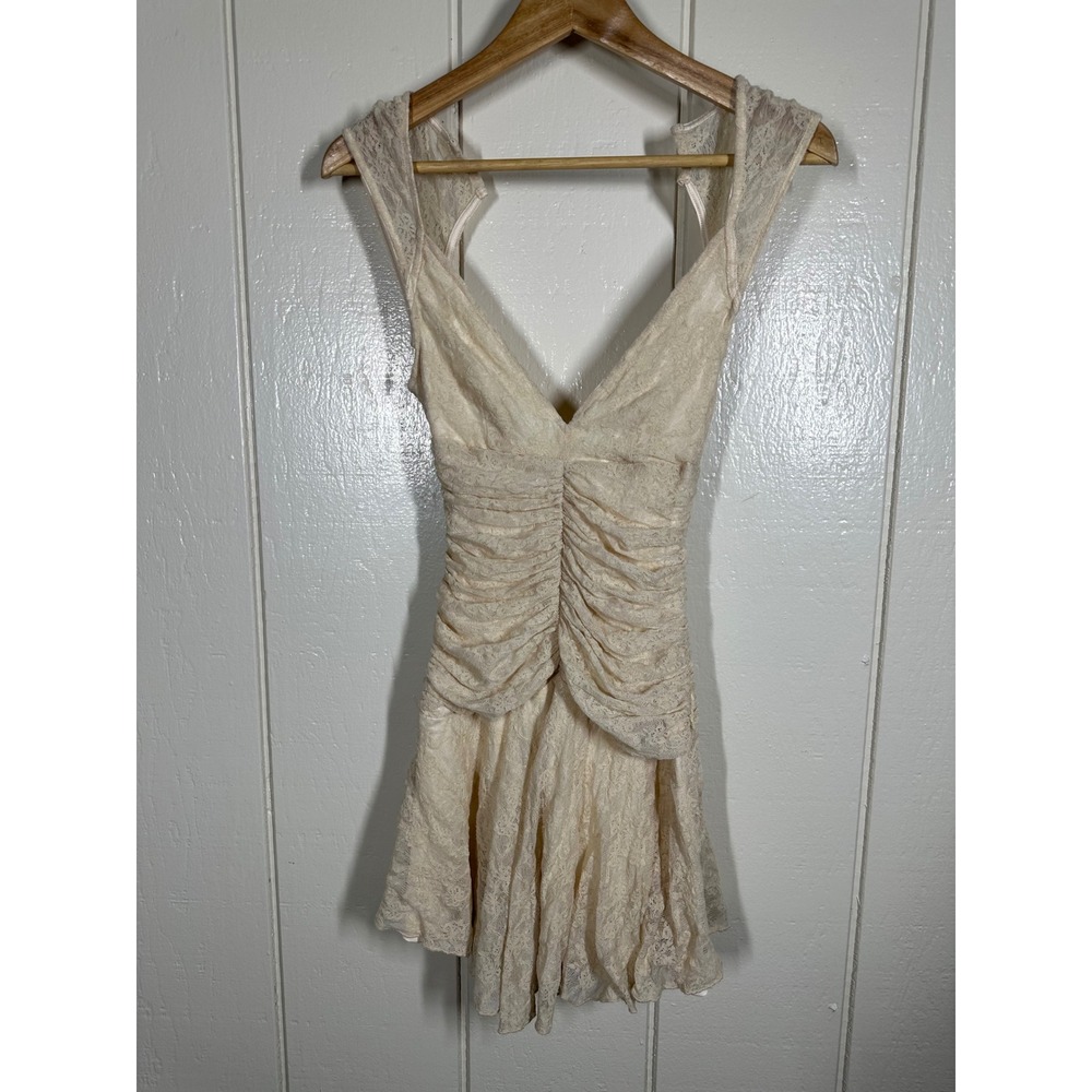 Dizzy Lizzy Dress Womens Small Cream Lace V-Neck Ruched Mini Fit & Flare 7802